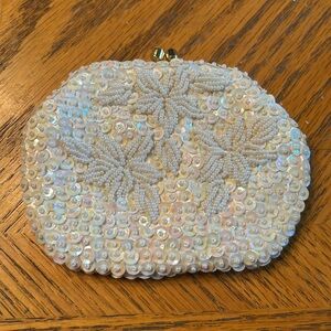 Beaded clutch